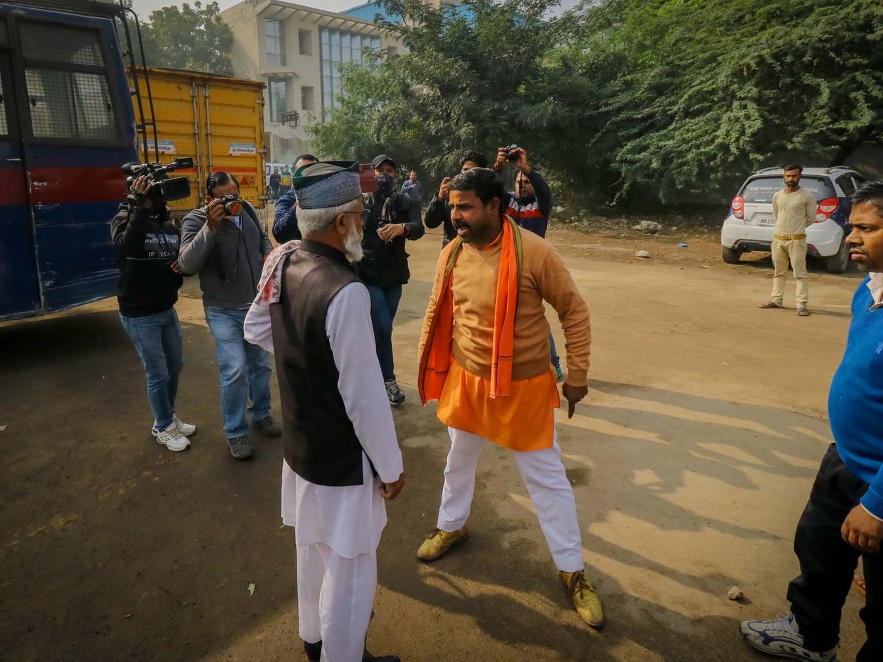 A Member of Hindu right wing heaving altercation with Maulana at Sector 37 in Gurgaon.